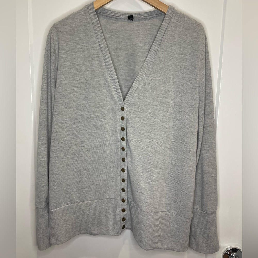 Nenona button down grey cardigan in a woman’s size XL